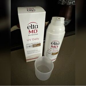 EltaMD UV Daily Tinted Broad Spectrum SPF 40